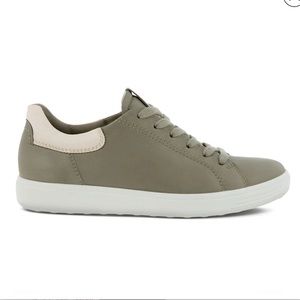 Ecco Women's Sneakers in Olive and Cream